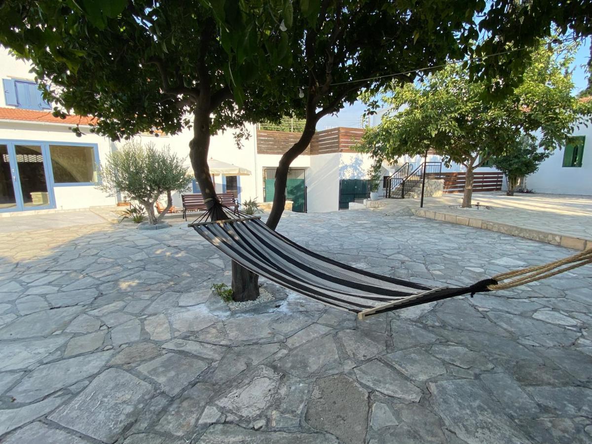 The Courtyard Episkopi Guest Houses Dış mekan fotoğraf